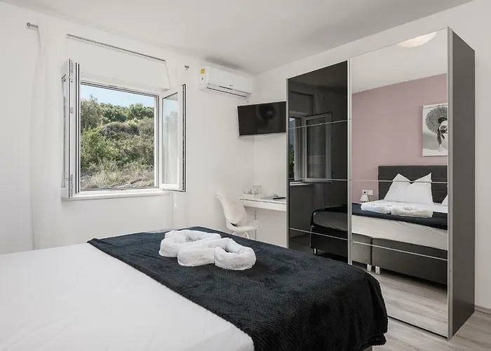 Apartments Lidija